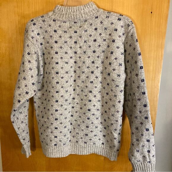 Woolrich Gray Turtleneck Sweater with Cat Design - Picture 4 of 6